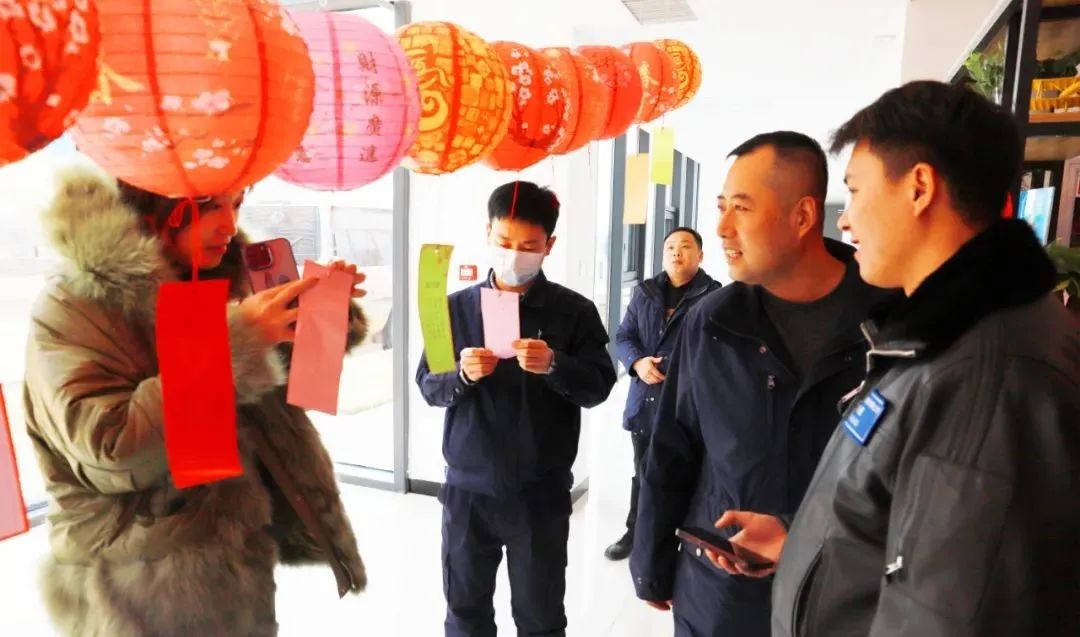 元宵齊樂，情暖園區(qū)——陜西直升機(jī)產(chǎn)業(yè)發(fā)展園舉辦元宵節(jié)游園喜樂會(huì)